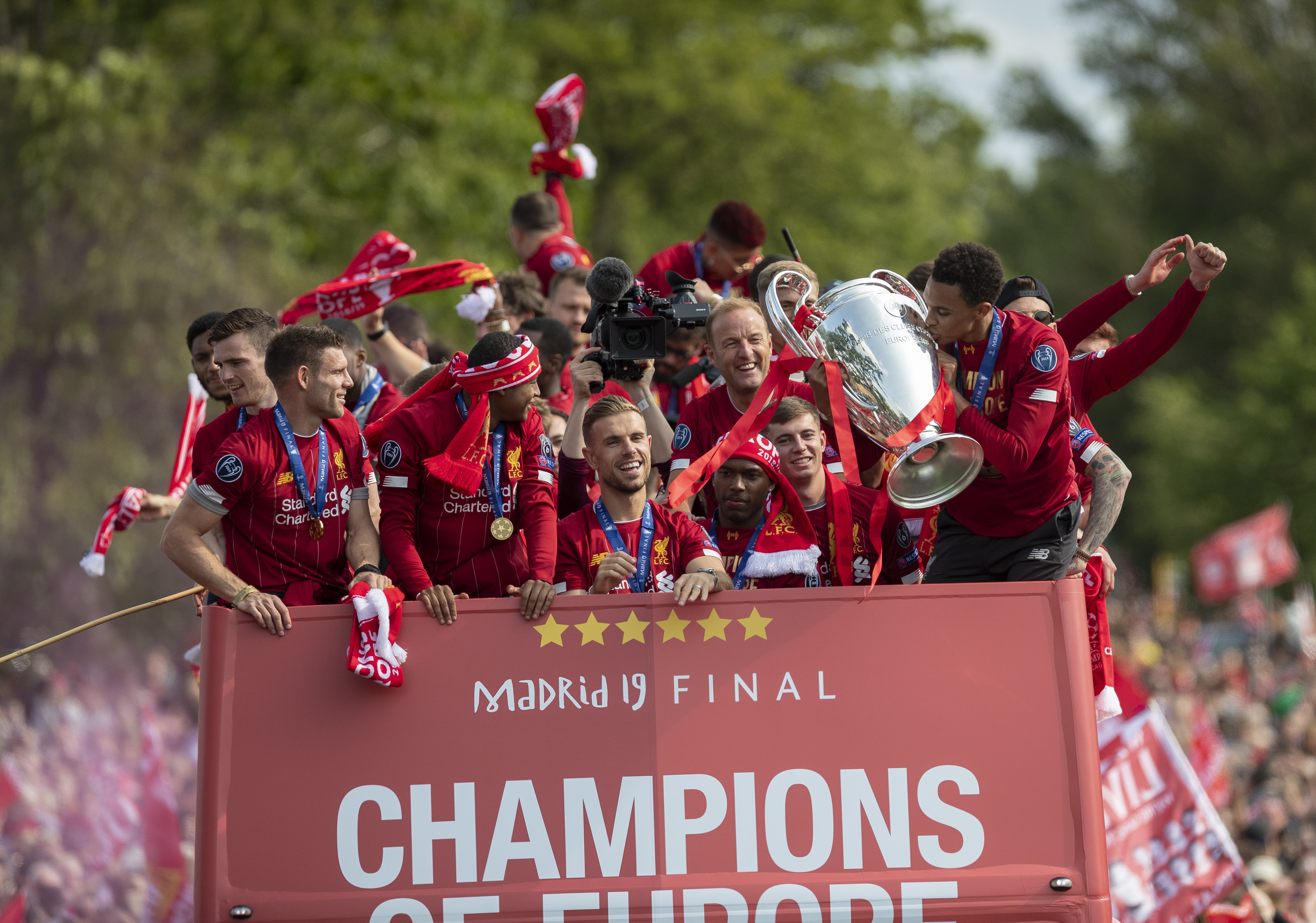 凯恩2025年代表俱乐部和英格兰队打入58球，创职业生涯新高（凯恩2025年为俱乐部与英格兰队攻入58球，刷新职业生涯纪录）