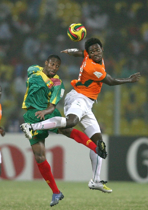 残特奥会坐式排球项目华农开赛 他们靠上肢和腰腹力量逐梦赛场（华农打响残特奥会坐式排球赛 运动员以上肢与核心力量逐梦）