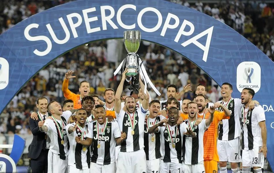 官方：前利雅得胜利主帅卡斯特罗执教格雷米奥，签约两个赛季（官宣：格雷米奥任命卡斯特罗为主教练，前利雅得胜利主帅签约两个赛季）